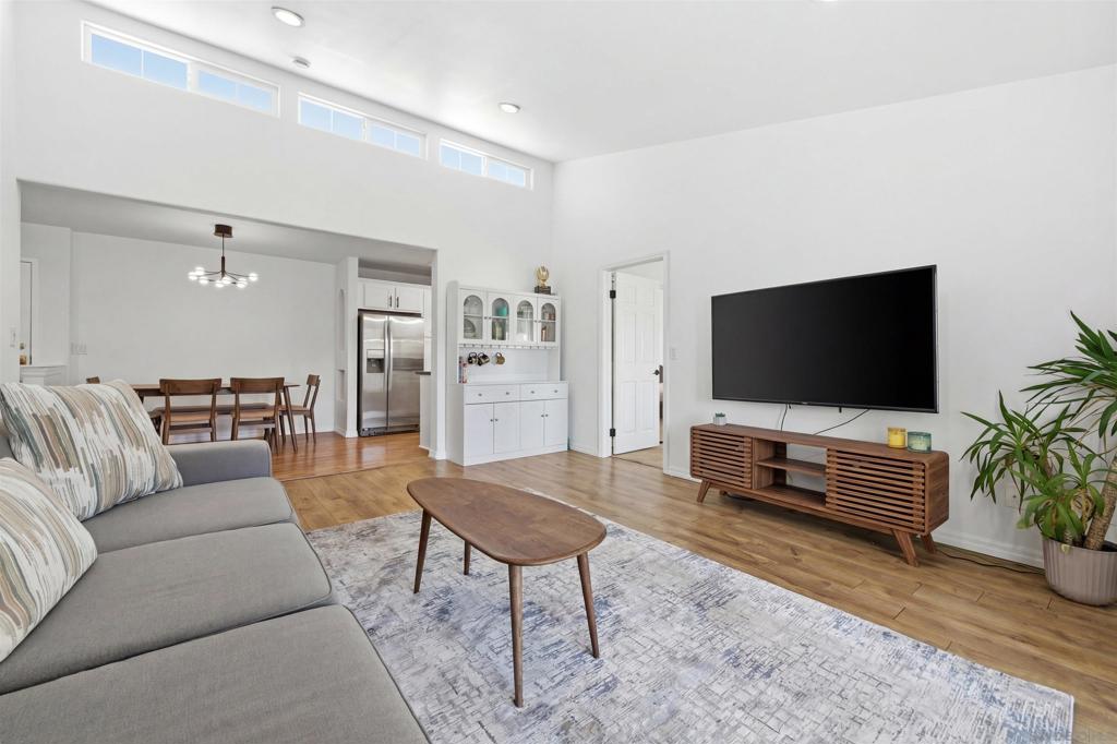 5055 Collwood 320 Property Photo