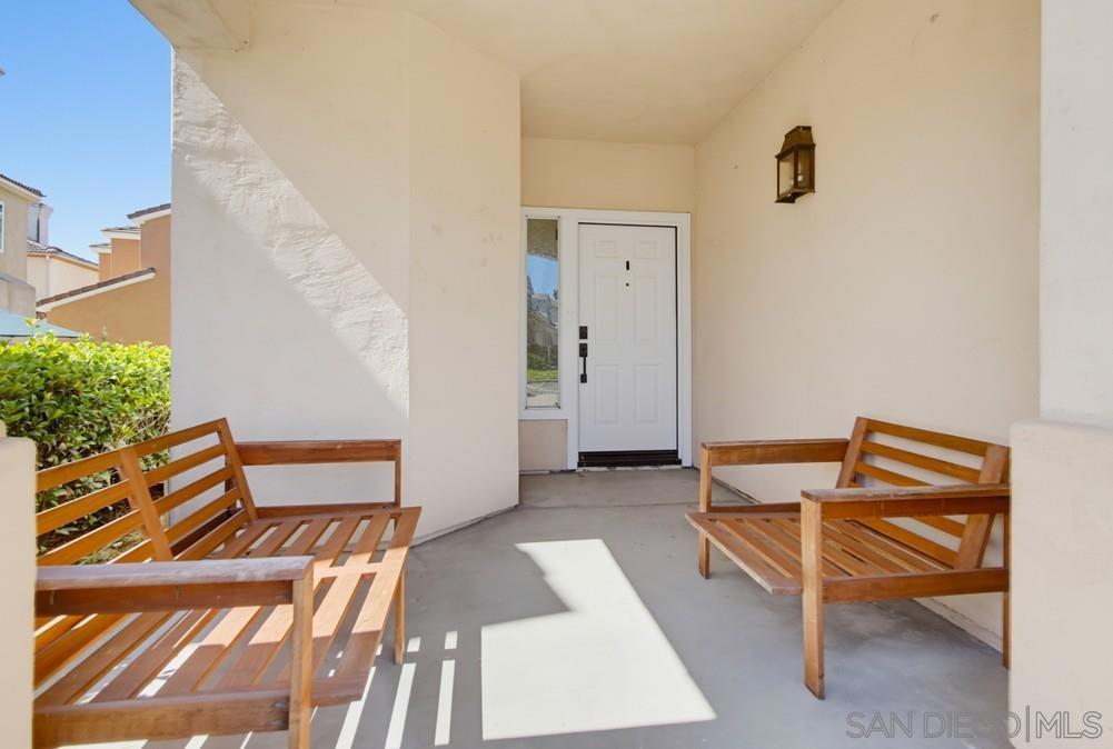 1228 La Vida Ct Property Photo 5