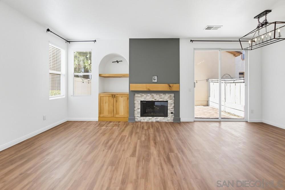 1228 La Vida Ct Property Photo 6