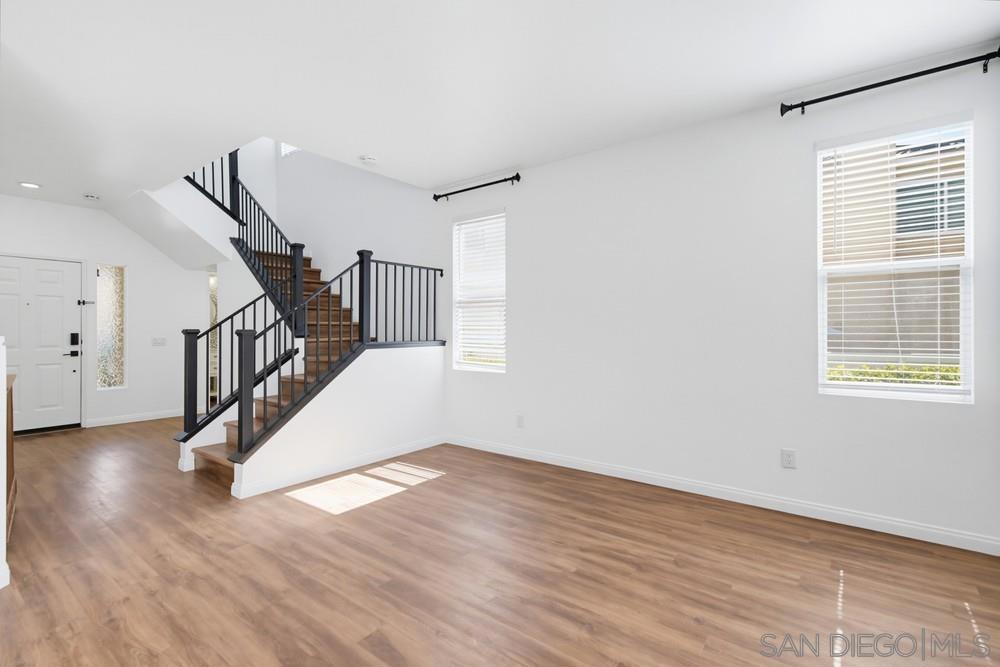 1228 La Vida Ct Property Photo 9