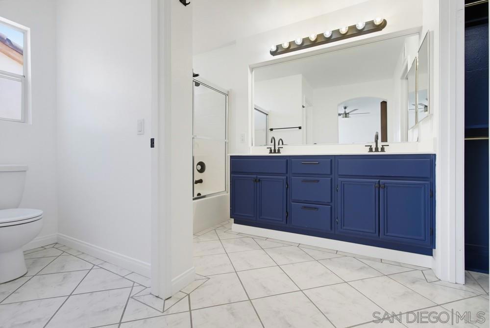 1228 La Vida Ct Property Photo 26
