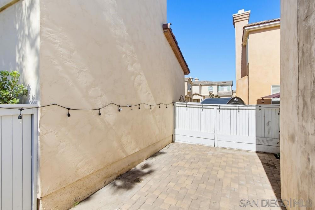 1228 La Vida Ct Property Photo 42