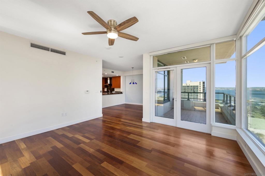 1205 Pacific Highway 1203 Property Photo 5