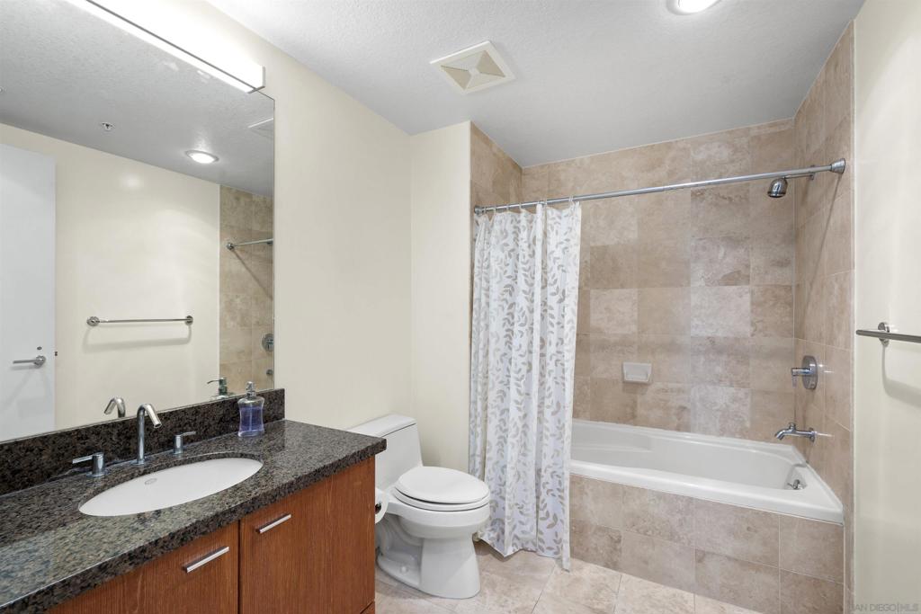 1205 Pacific Highway 1203 Property Photo 24