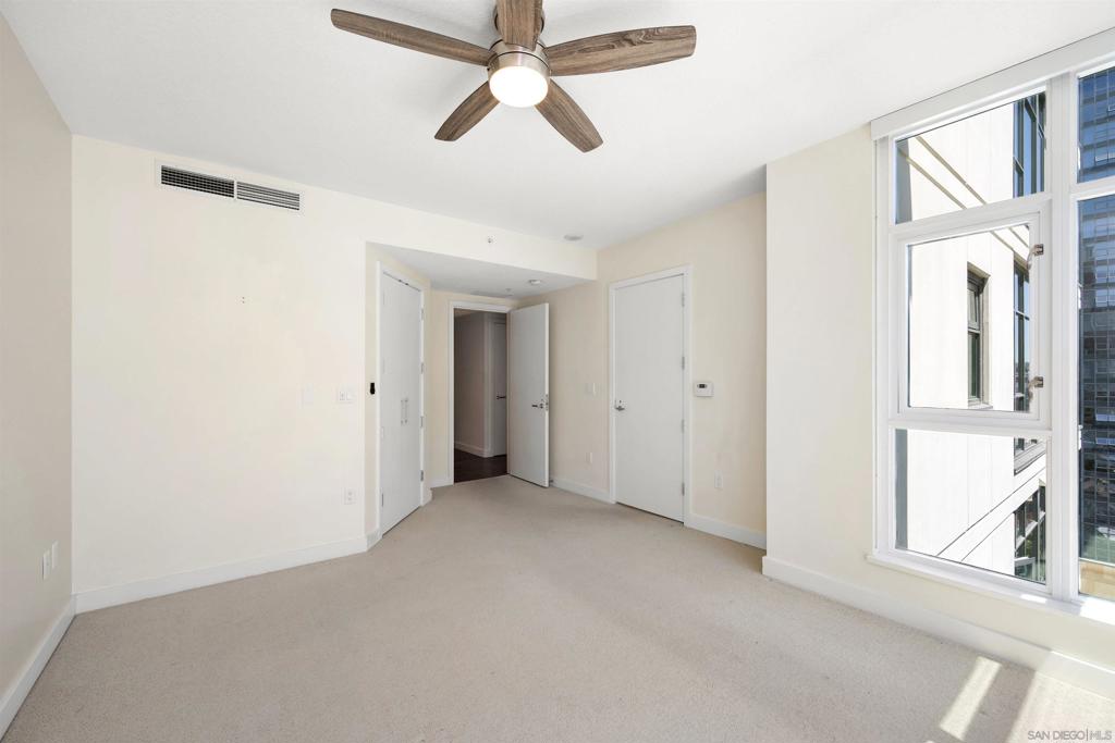 1205 Pacific Highway 1203 Property Photo 29