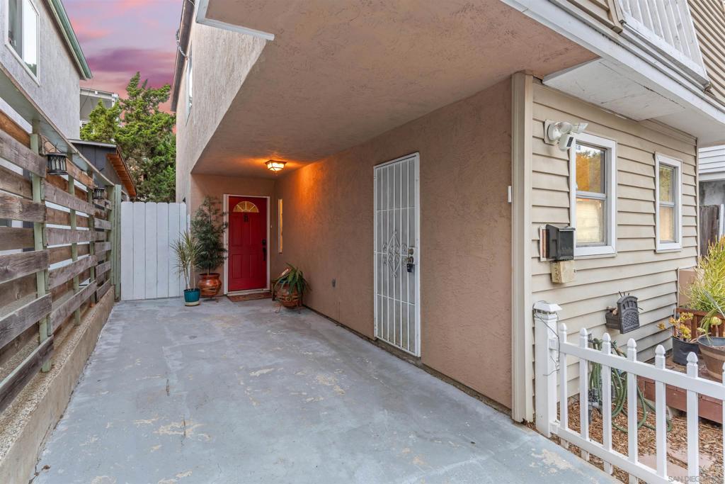 260021616SD Property Photo 11