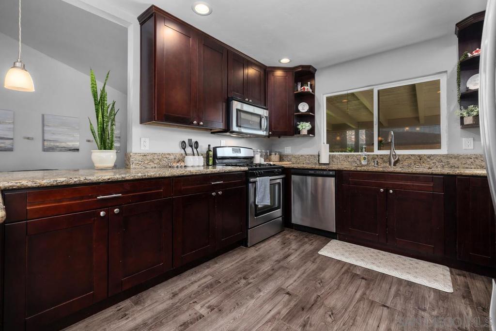 10331 Harbin Pl. Property Photo 9