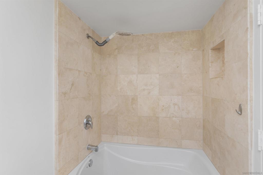 500 W Harbor 417 Property Photo 22