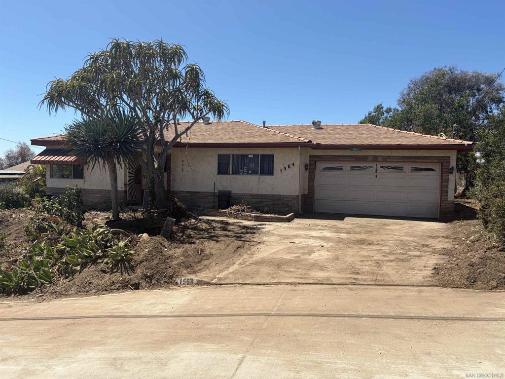 1564 Plover Property Photo 2
