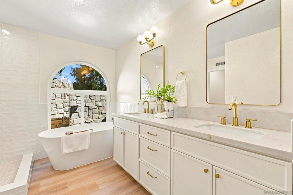 3497 Heatherwood Dr. Property Photo 24
