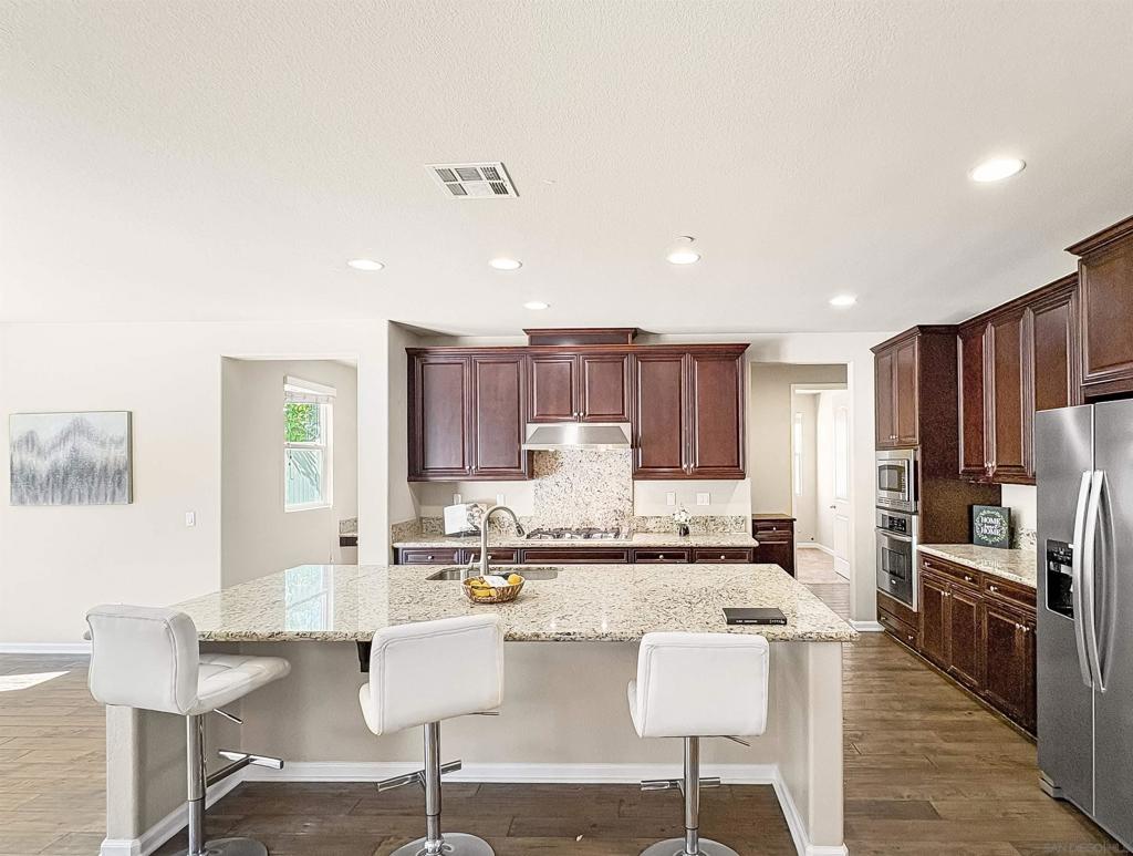 17460 Ralphs Ranch Property Photo 4