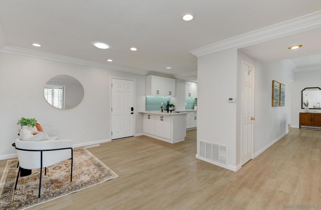5285 Reservoir Property Photo 7