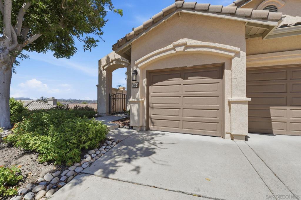 804 Calle Montera Property Photo 3
