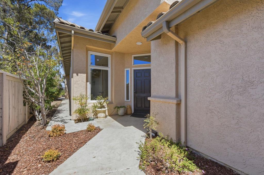 804 Calle Montera Property Photo 4