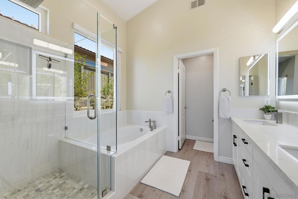 804 Calle Montera Property Photo 32