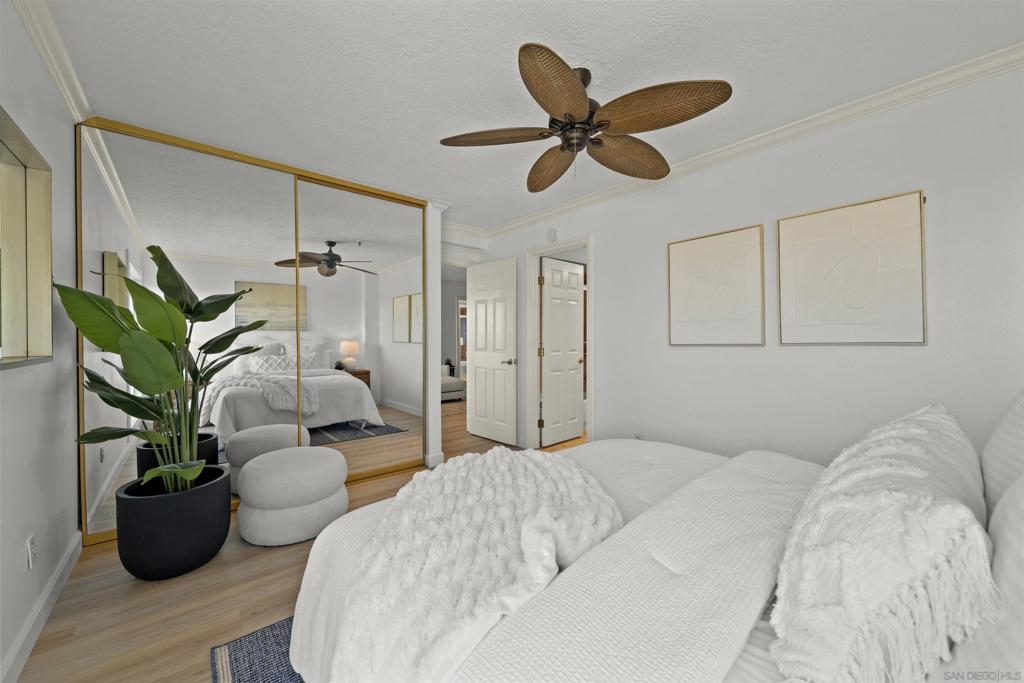 4730 Noyes St 204 Property Photo 17