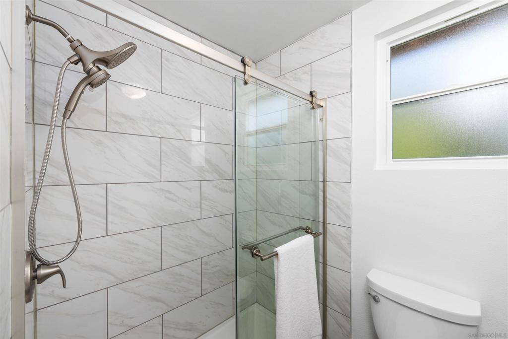 3811 Creststone Property Photo 20