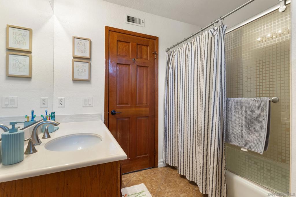 984 S Rim Crest Dr 7 Property Photo 43