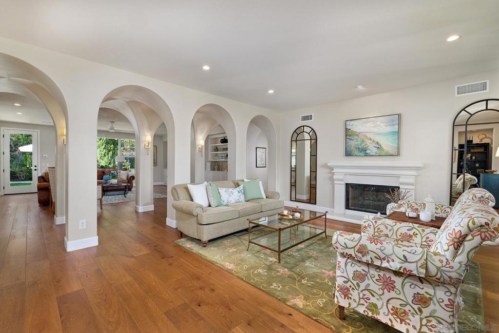 7598 Circulo Sequoia Property Photo 11