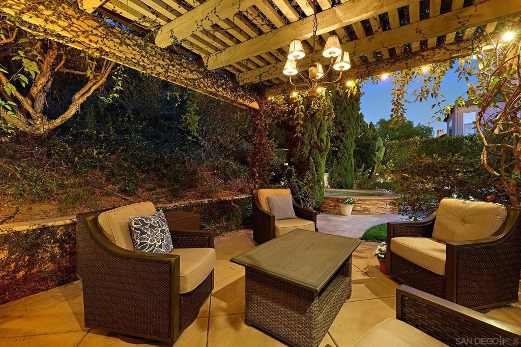 7598 Circulo Sequoia Property Photo 43