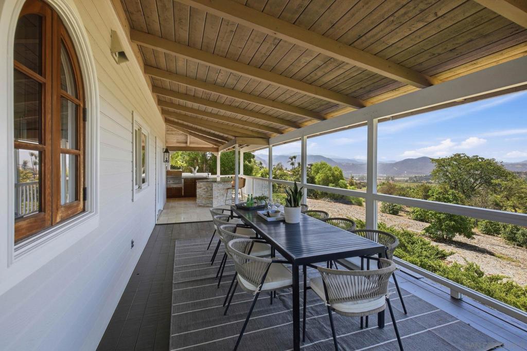 2613 Sunset Hills Property Photo 9