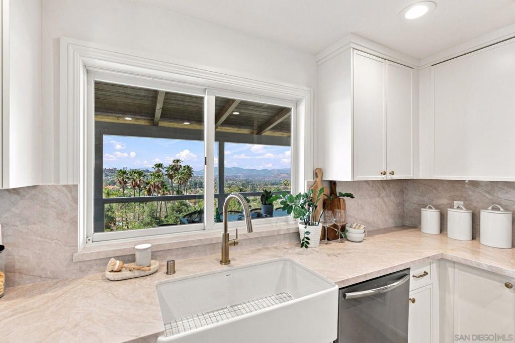 2613 Sunset Hills Property Photo 23