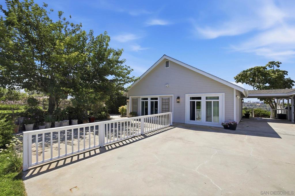 2613 Sunset Hills Property Photo 45
