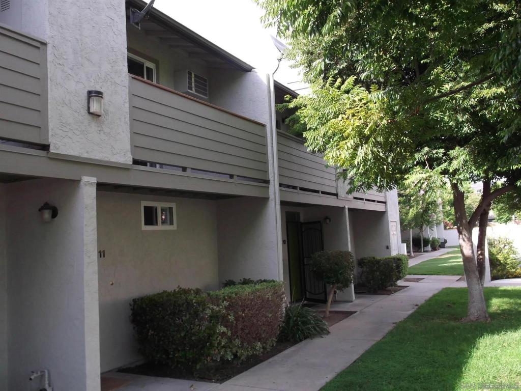 417 N Citrus Dr 18 Property Photo 1