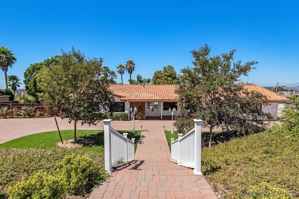 1081 Calle Mesita Property Photo 3