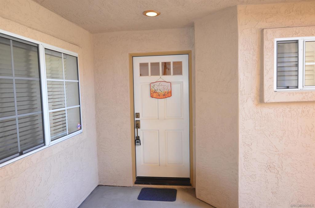 970 Somerset Ct. Unit C Property Photo 2