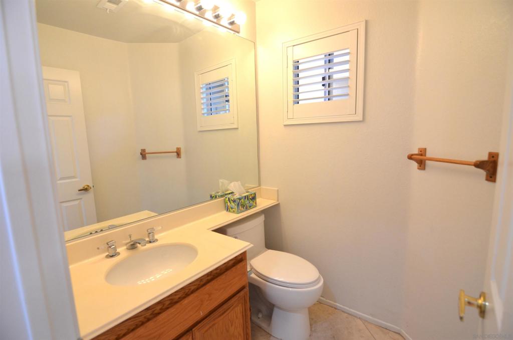 970 Somerset Ct. Unit C Property Photo 10