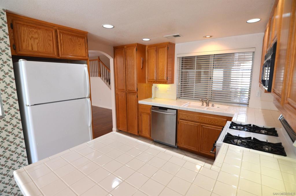 970 Somerset Ct. Unit C Property Photo 13