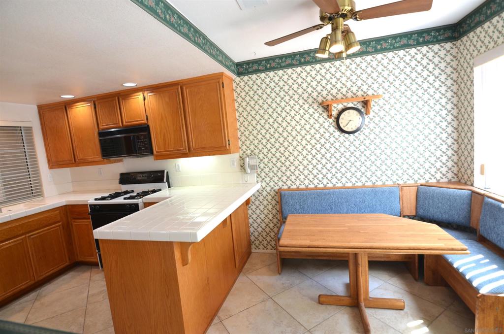 970 Somerset Ct. Unit C Property Photo 15