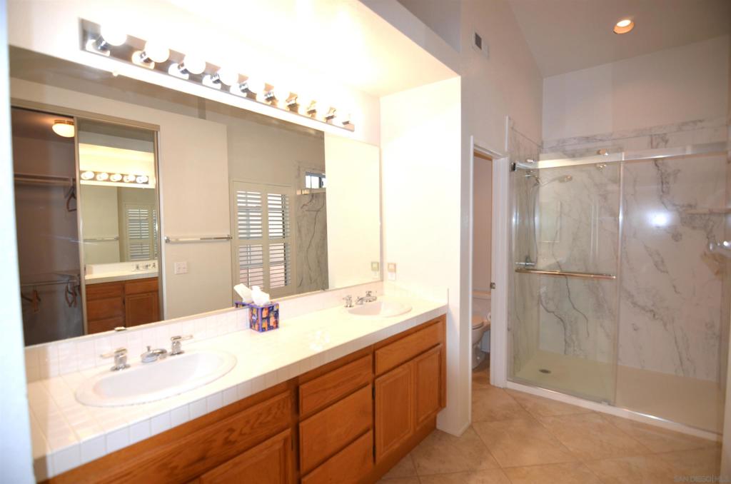 970 Somerset Ct. Unit C Property Photo 23