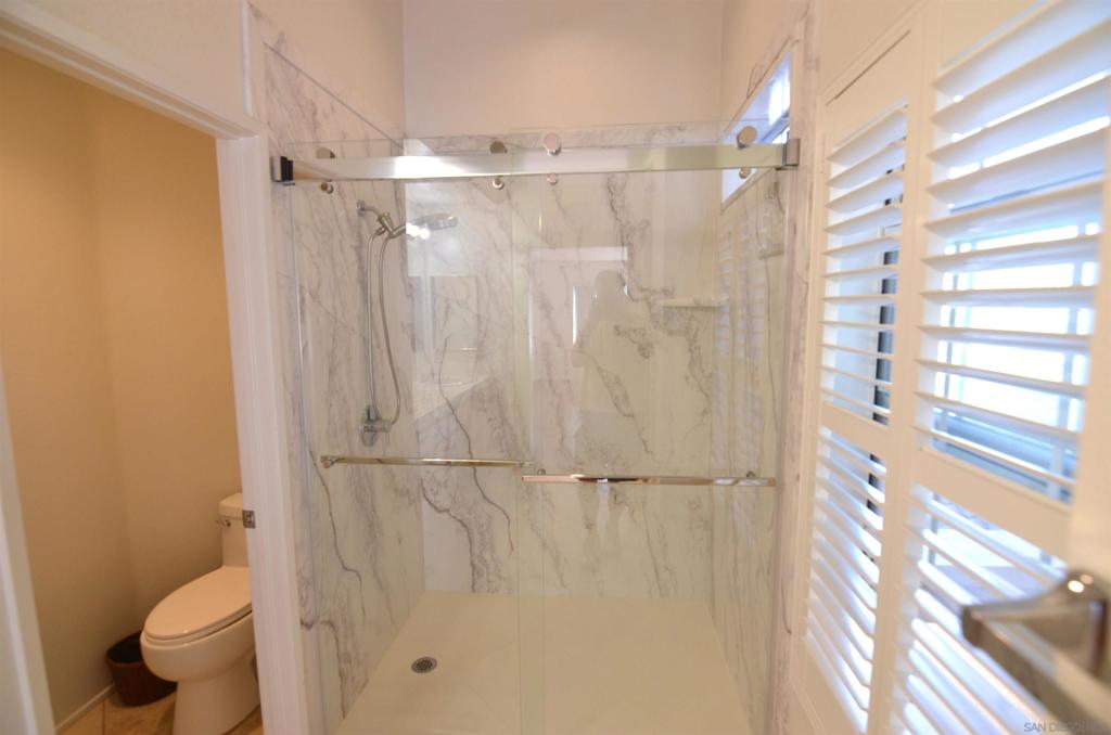 970 Somerset Ct. Unit C Property Photo 25