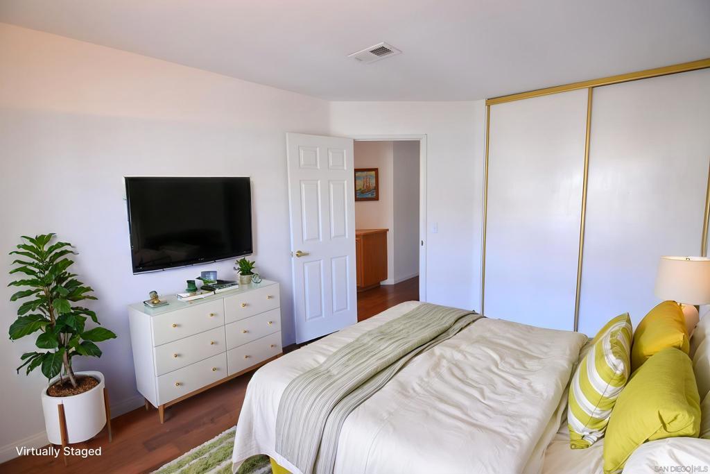 970 Somerset Ct. Unit C Property Photo 26