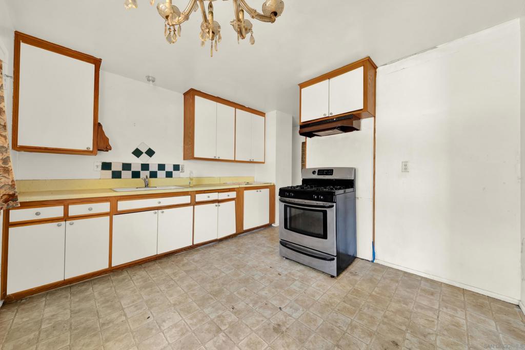 138 Old Oak Property Photo 10