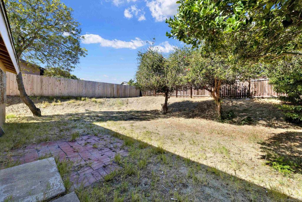 138 Old Oak Property Photo 33