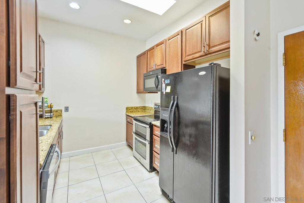 8310 Regents Rd 3e Property Photo 21