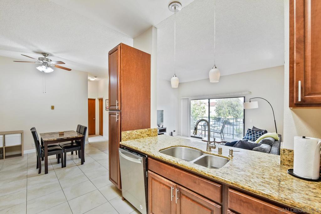 8310 Regents Rd 3e Property Photo 23