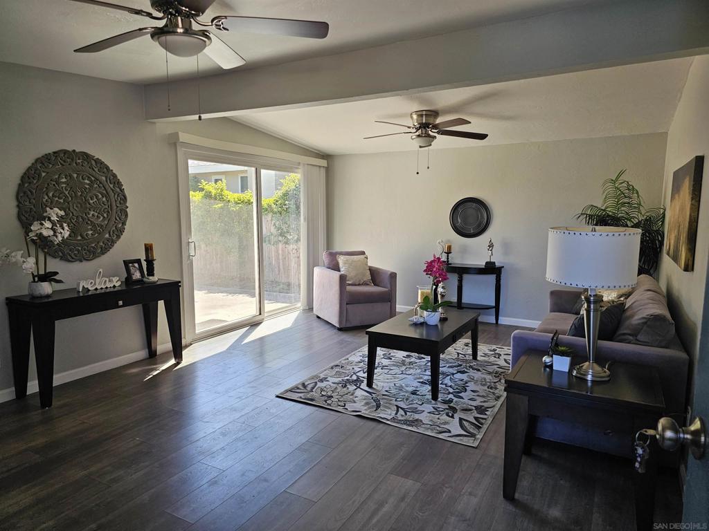 4858 Chateau Drive Property Photo 2