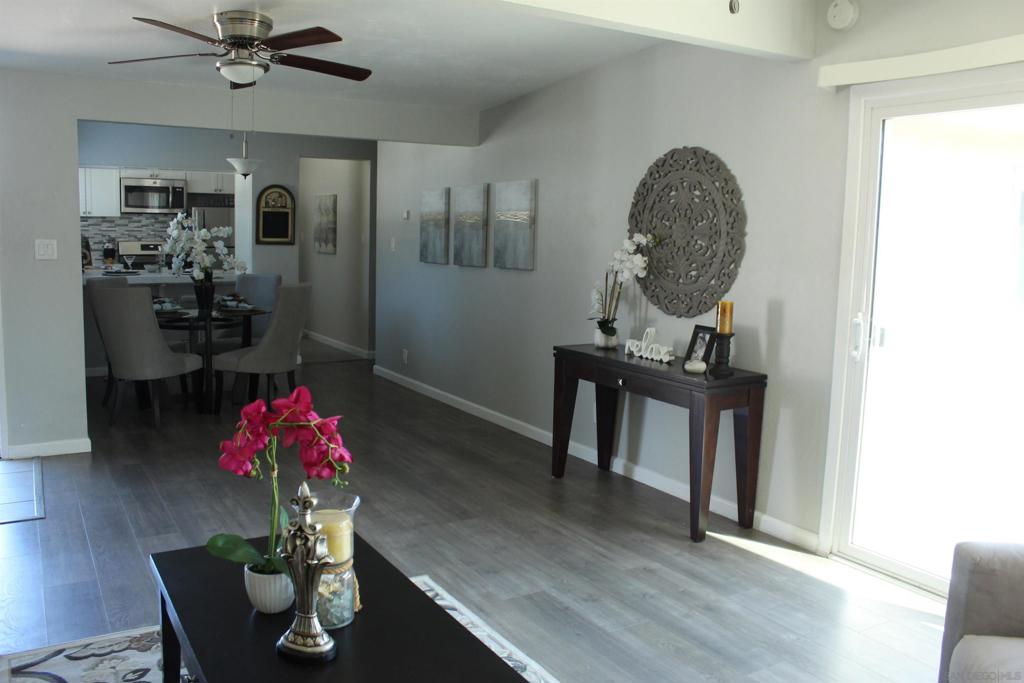 4858 Chateau Drive Property Photo 6
