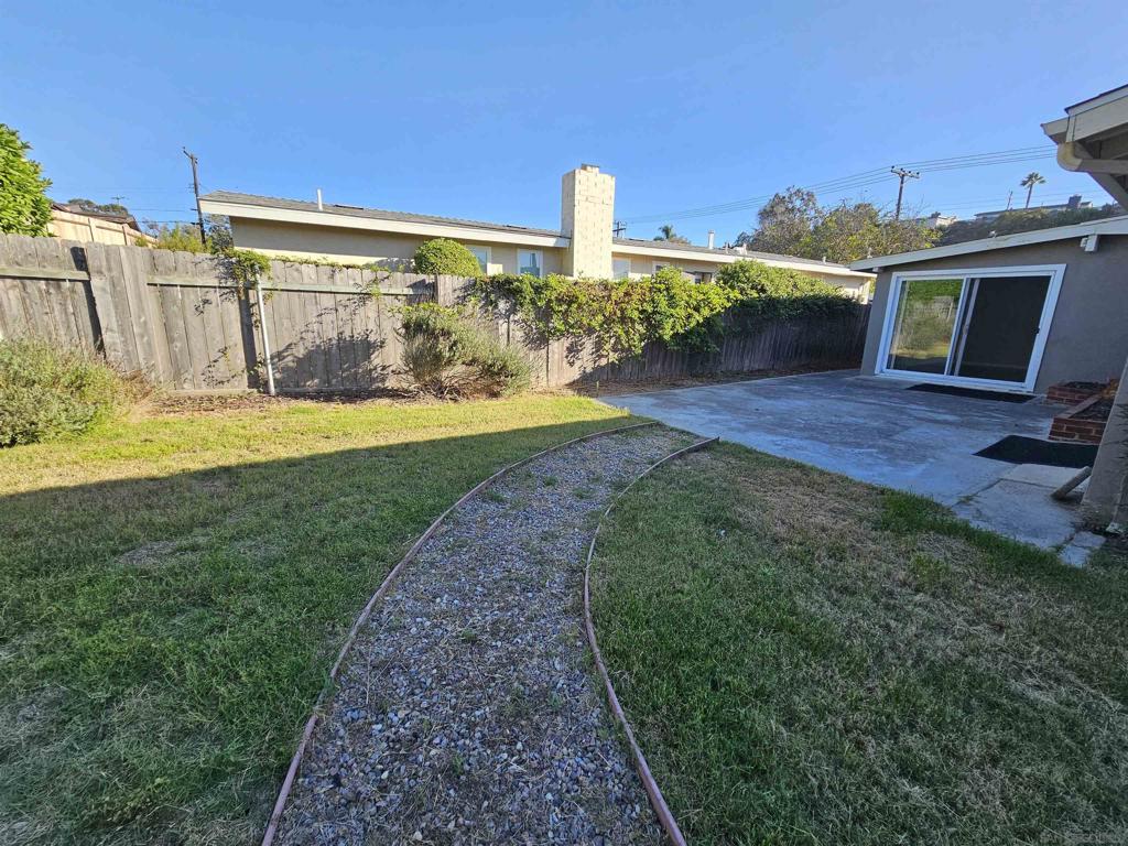 4858 Chateau Drive Property Photo 15