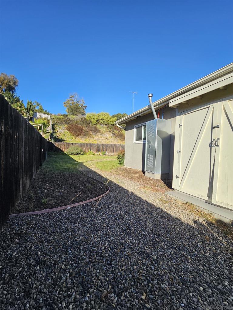 4858 Chateau Drive Property Photo 17