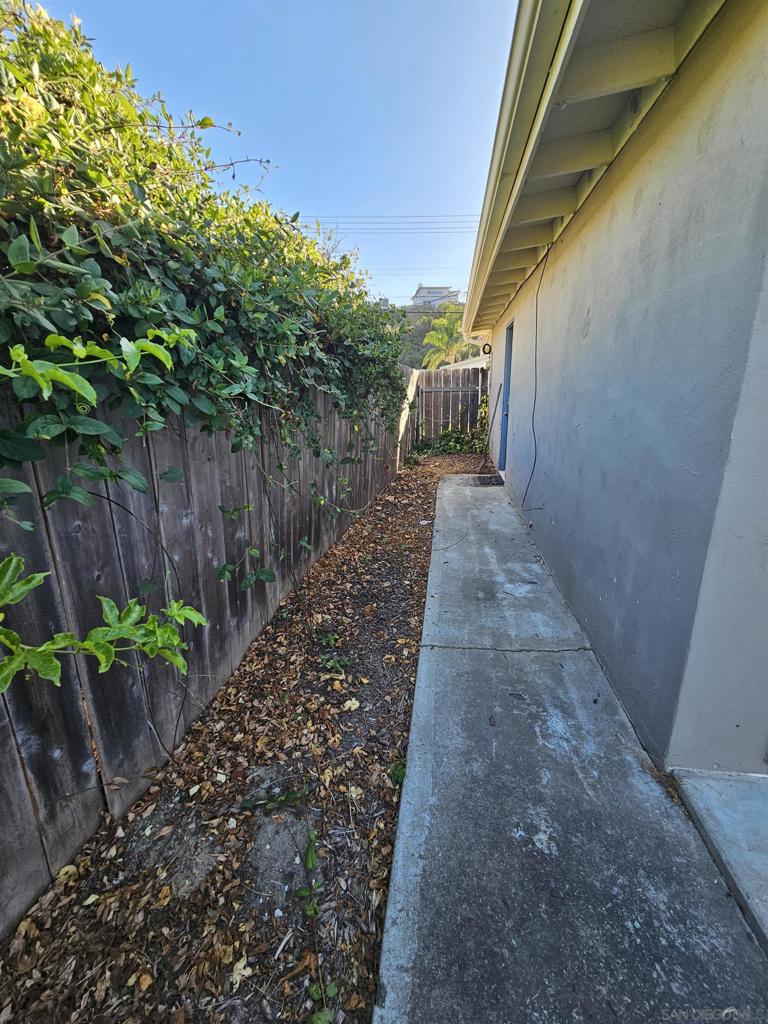 4858 Chateau Drive Property Photo 18