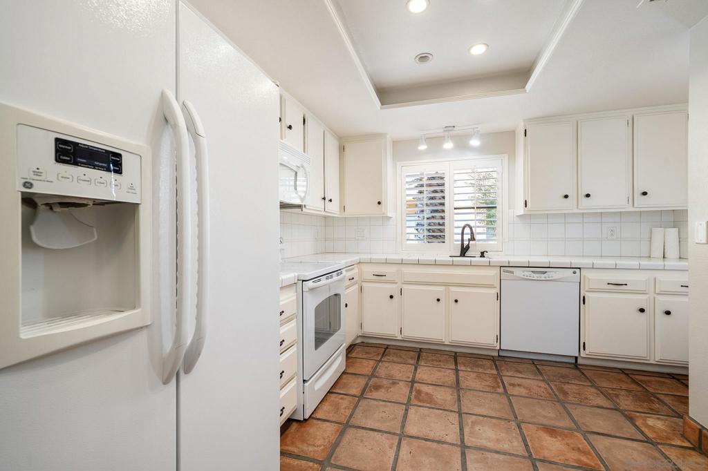 4837 S Winners Circle A Property Photo 15