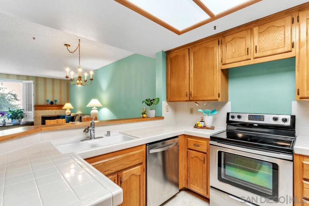 5895 Friars Rd 5213 Property Photo 4