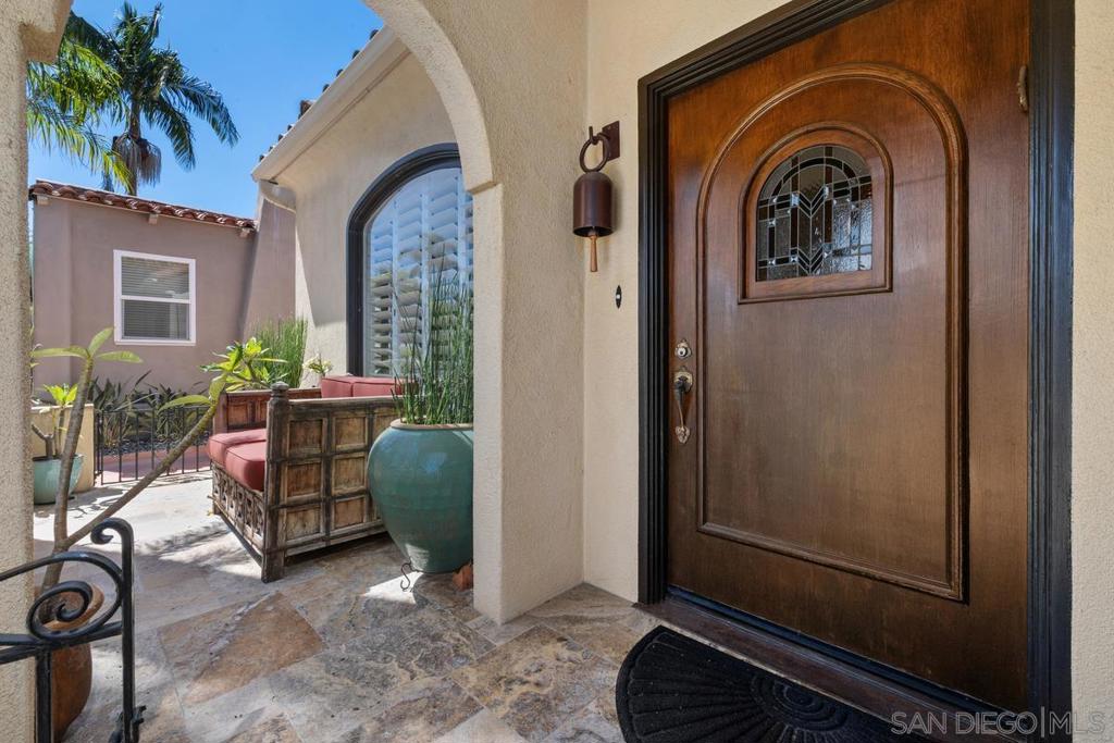 4874 Edgeware Road Property Photo 3