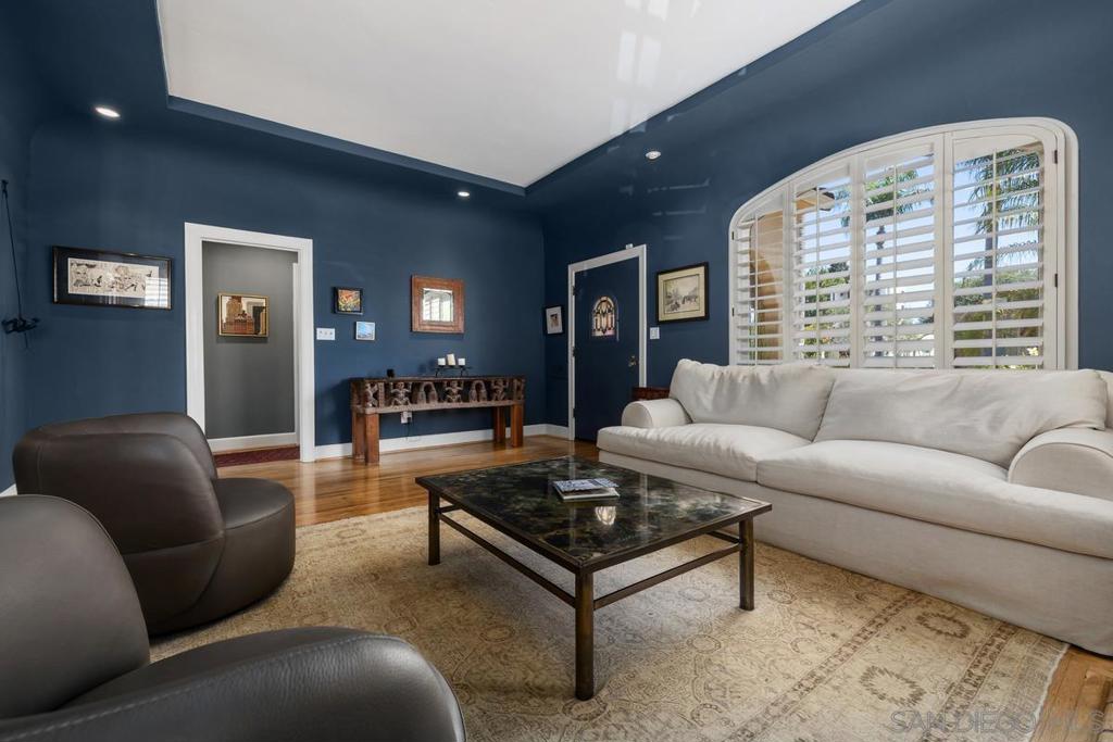 4874 Edgeware Road Property Photo 4