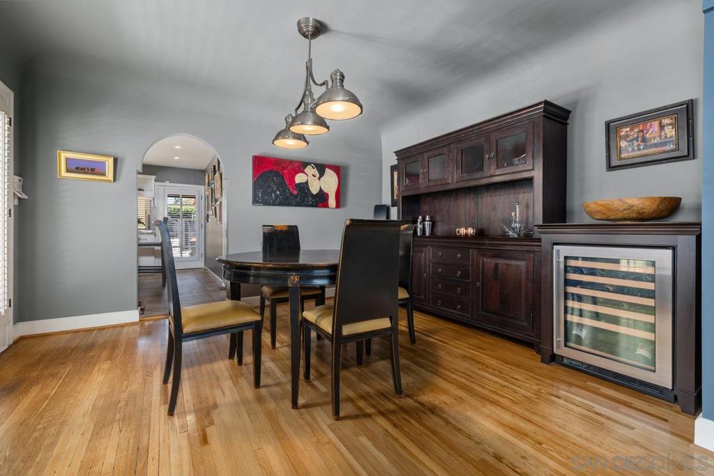 4874 Edgeware Road Property Photo 8